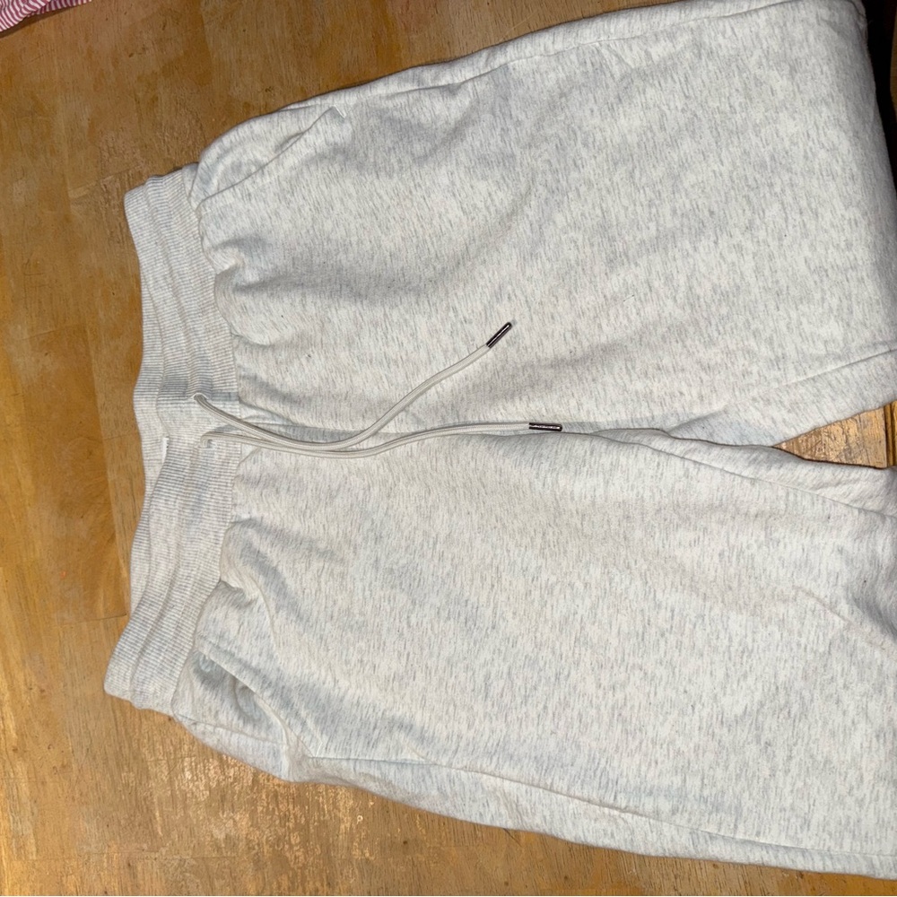Yogalicious Cloud Plush Joggers in Light Gray